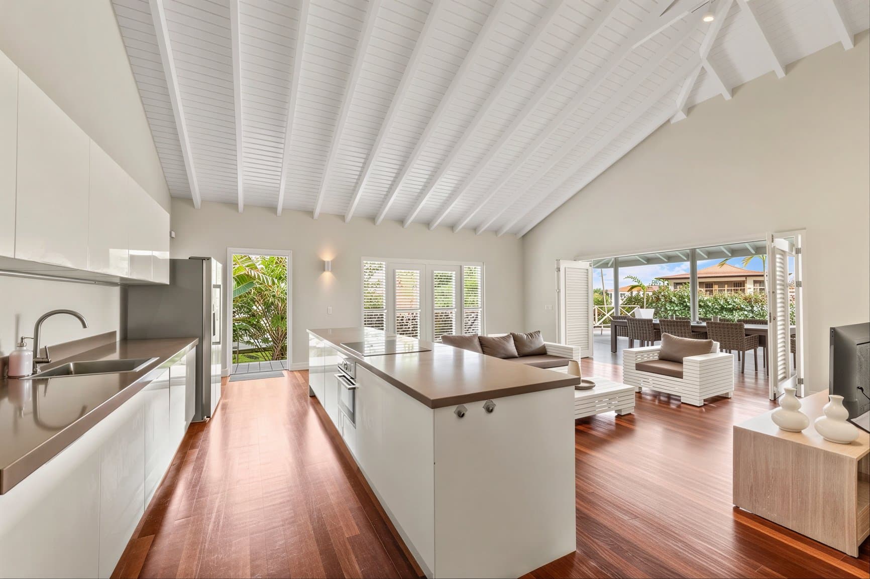 Kitchen island with view to the living room